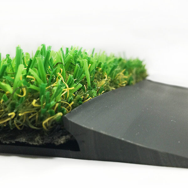 Rubber bevel edge for artificial grass